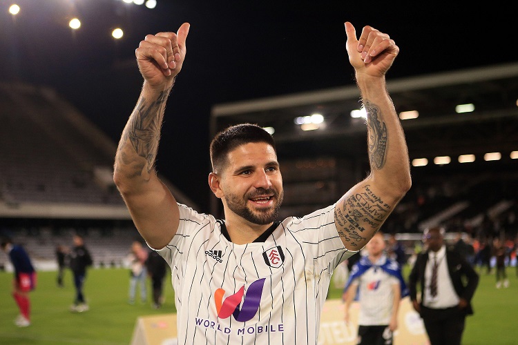 Fulham trở lại Ngoại hạng Anh và Mitrovic lập kỷ lục chưa từng thấy