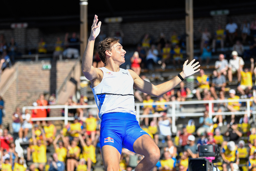 Mondo Duplantis lập kỷ lục thế giới nhảy sào 6m19 tại Belgrade