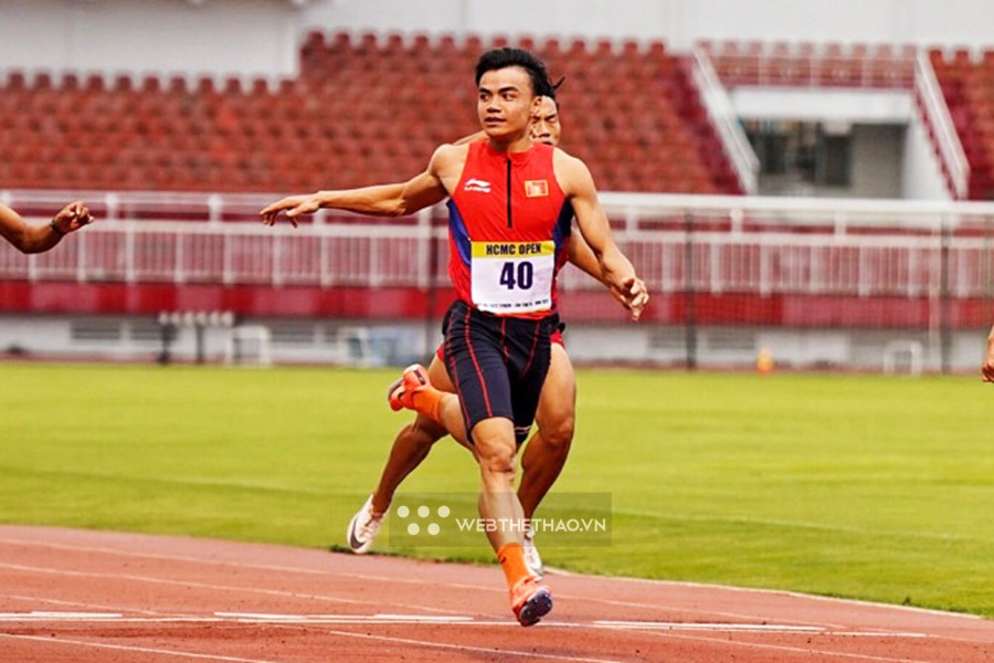 “Vua tốc độ” Ngần Ngọc Nghĩa bị chàng trai 2003 đánh bại trên đường chạy 100m