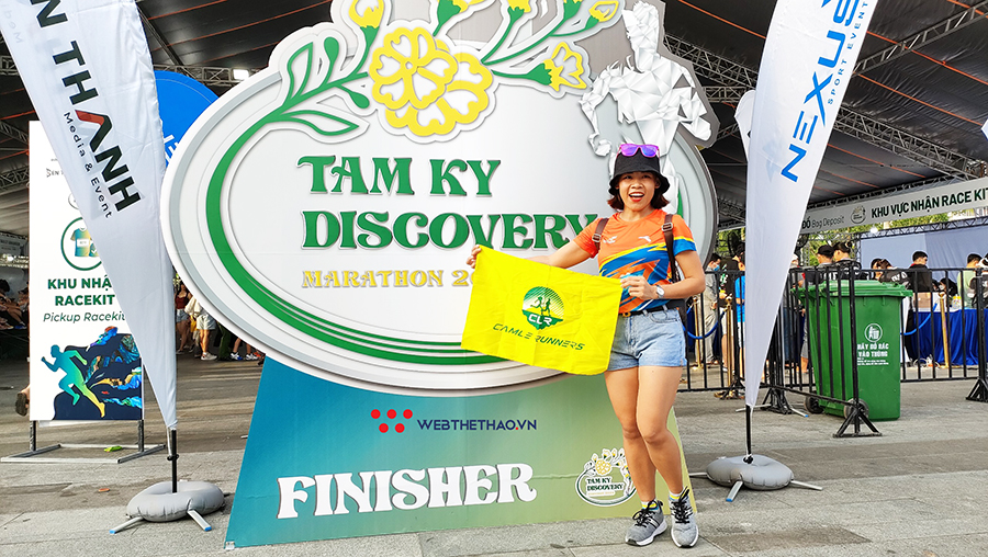 Cú đúp danh hiệu chạy bán marathon đầu tiên của “Nữ hoàng đi bộ” Nguyễn Thị Thanh Phúc