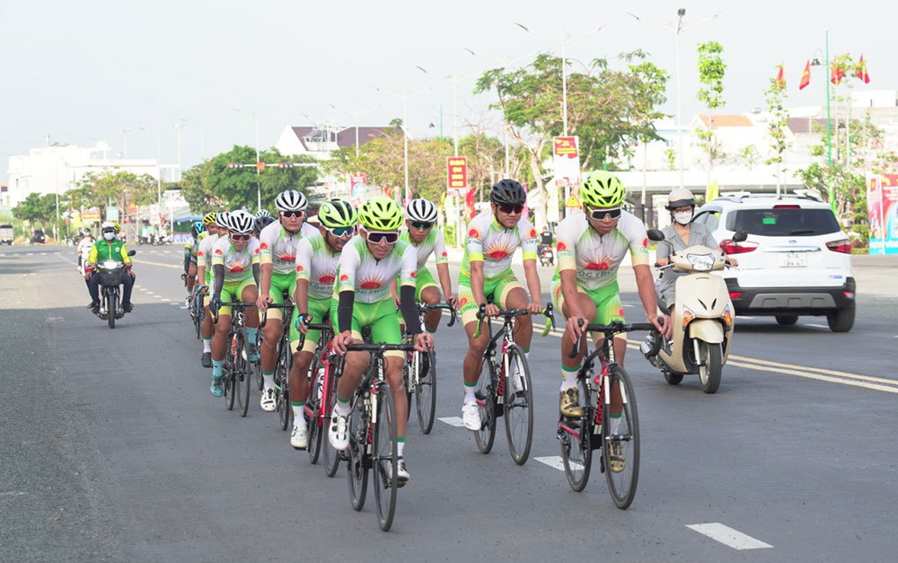 Nhà vô địch xe đạp Nguyễn Thị Thật khai xuân tập luyện cho mục tiêu vàng SEA Games 31 Nhà vô địch xe đạp Nguyễn Thị Thật khai xuân tập luyện cho mục tiêu vàng SEA Games 31