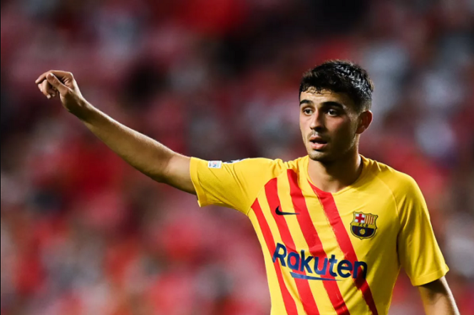 B&aacute;o ch&iacute; thế giới kinh ngạc trước điều khoản của Pedri với Barca