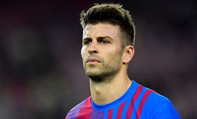 Pique “khiêu khích” Real Madrid sau quả phạt đền gây tranh cãi Pique “khiêu khích” Real Madrid sau quả phạt đền gây tranh cãi