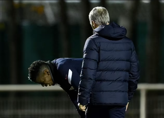 MU choáng váng khi Pogba phải nghỉ dài ngày