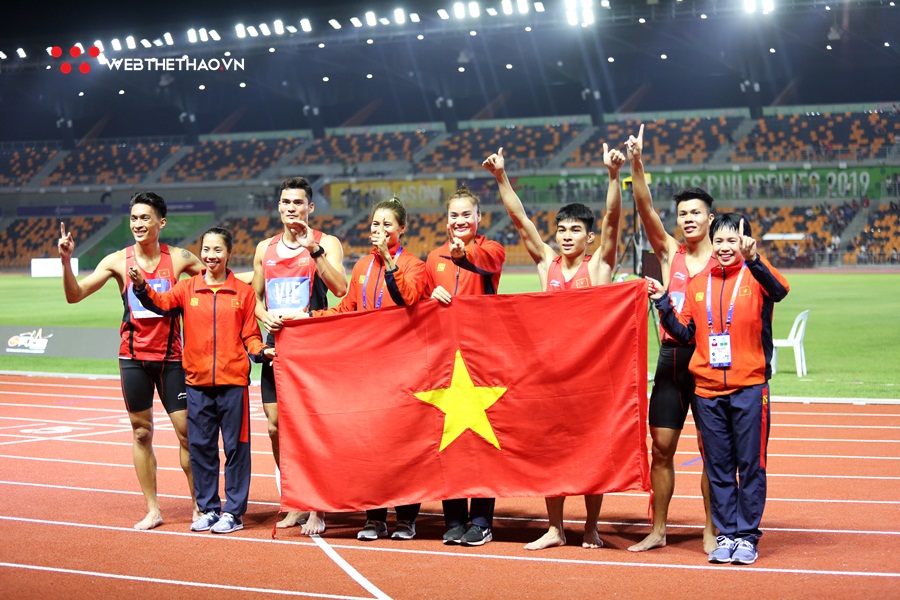 Đồng đội “trên bến dưới thuyền” chúc Quách Thị Lan thi bán kết Olympic