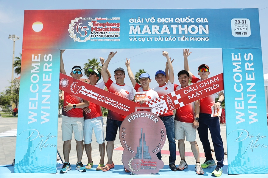 Ngày hội chạy bộ của gần 12000 VĐV ở Phú Yên