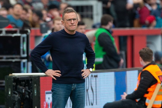 Berbatov lo ngại về Rangnick với tư c&aacute;ch HLV tạm quyền MU