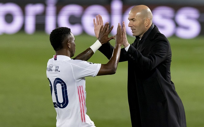 Real Madrid vượt qua Barca trên bảng xếp hạng UEFA