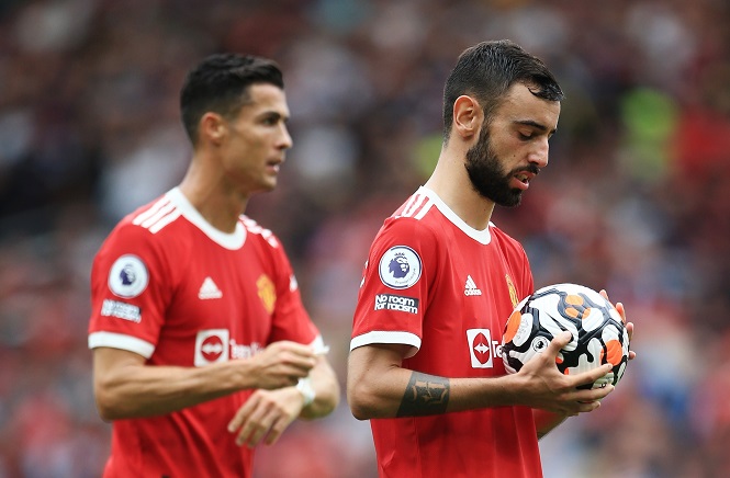 Sherwood: “Fernandes sút hỏng phạt đền cho MU do áp lực từ Ronaldo”