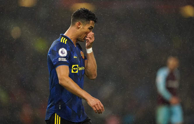 Ronaldo trải qua bao nhiêu trận không ghi bàn cho MU?