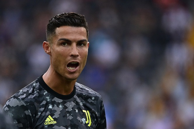 Ronaldo đòi mức lương nào khi chuyển đến Man City?