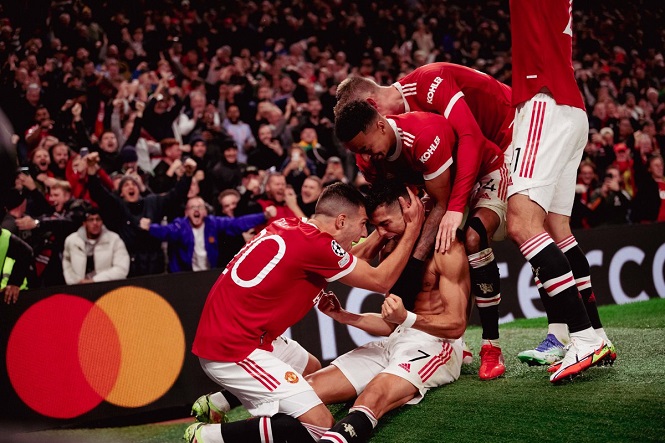 Bàn thắng của Ronaldo đánh bại kỷ lục ở MU do Solskjaer nắm giữ