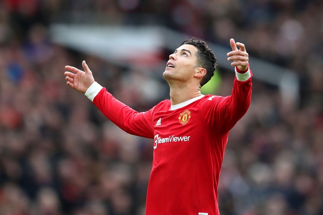 Ronaldo bị bàn thắng ngoảnh mặt thế nào ở trận MU vs Watford?