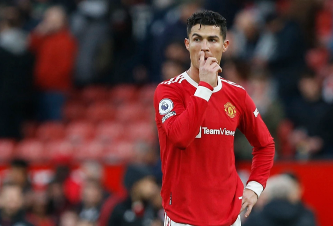 Ronaldo có thể vắng mặt gây sốc trong đội hình MU ở trận derby