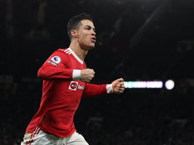 Ronaldo sẽ chinh phục thử thách nào trước Everton hôm nay?