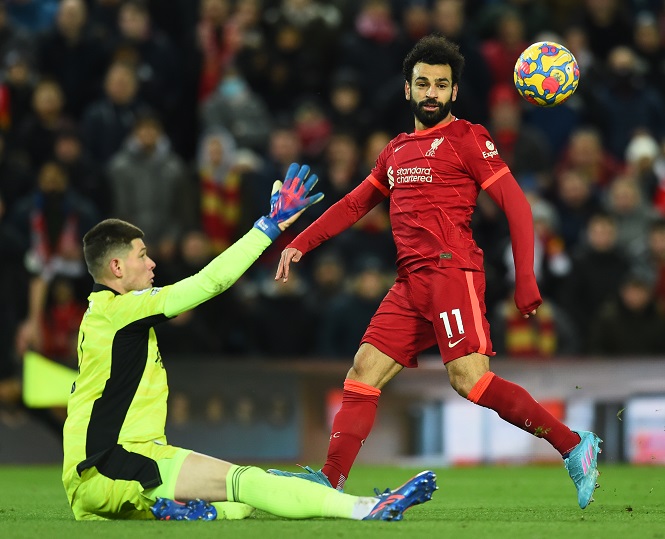 Liverpool phá kỷ lục nhận phạt đền của MU sau màn hủy diệt Leeds