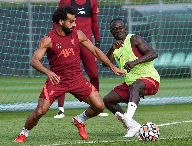 Liverpool gia hạn hợp đồng cho 6 ngôi sao nhưng không có Firmino