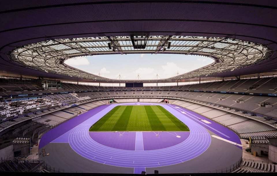 70 ngày trước khi khai màn môn điền kinh Olympic Paris 2024, sân Stade de France đã nhuộm tím