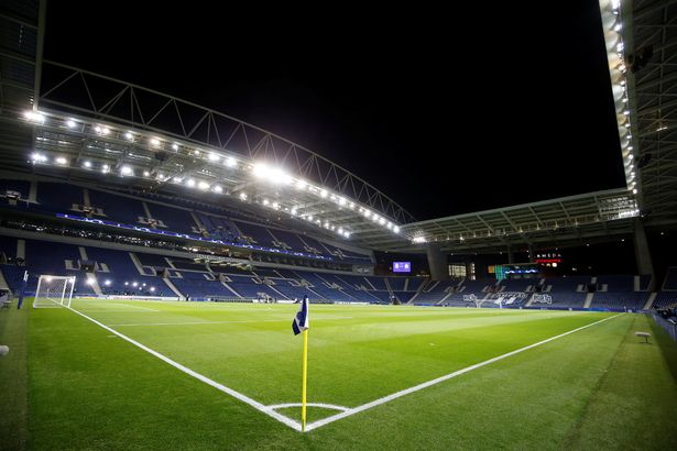 CĐV Chelsea và Man City đối mặt ác mộng ở chung kết Champions League