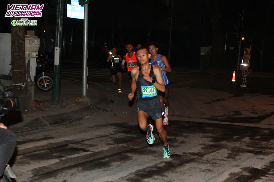 Tuyển thủ Th&aacute;i Lan Sanchai Namkhet trở lại Giải B&aacute;n Marathon Quốc tế Việt Nam 2024 để đổi m&agrave;u huy chương