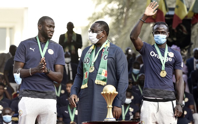 Nh&agrave; v&ocirc; địch C&uacute;p ch&acirc;u Phi Senegal được tặng tiền v&agrave; đất