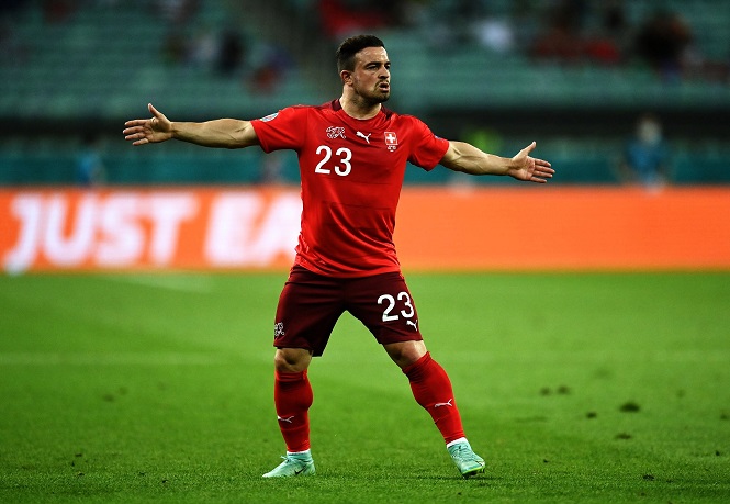 Shaqiri lập công cho Thuỵ Sỹ, sánh vai với Ronaldo