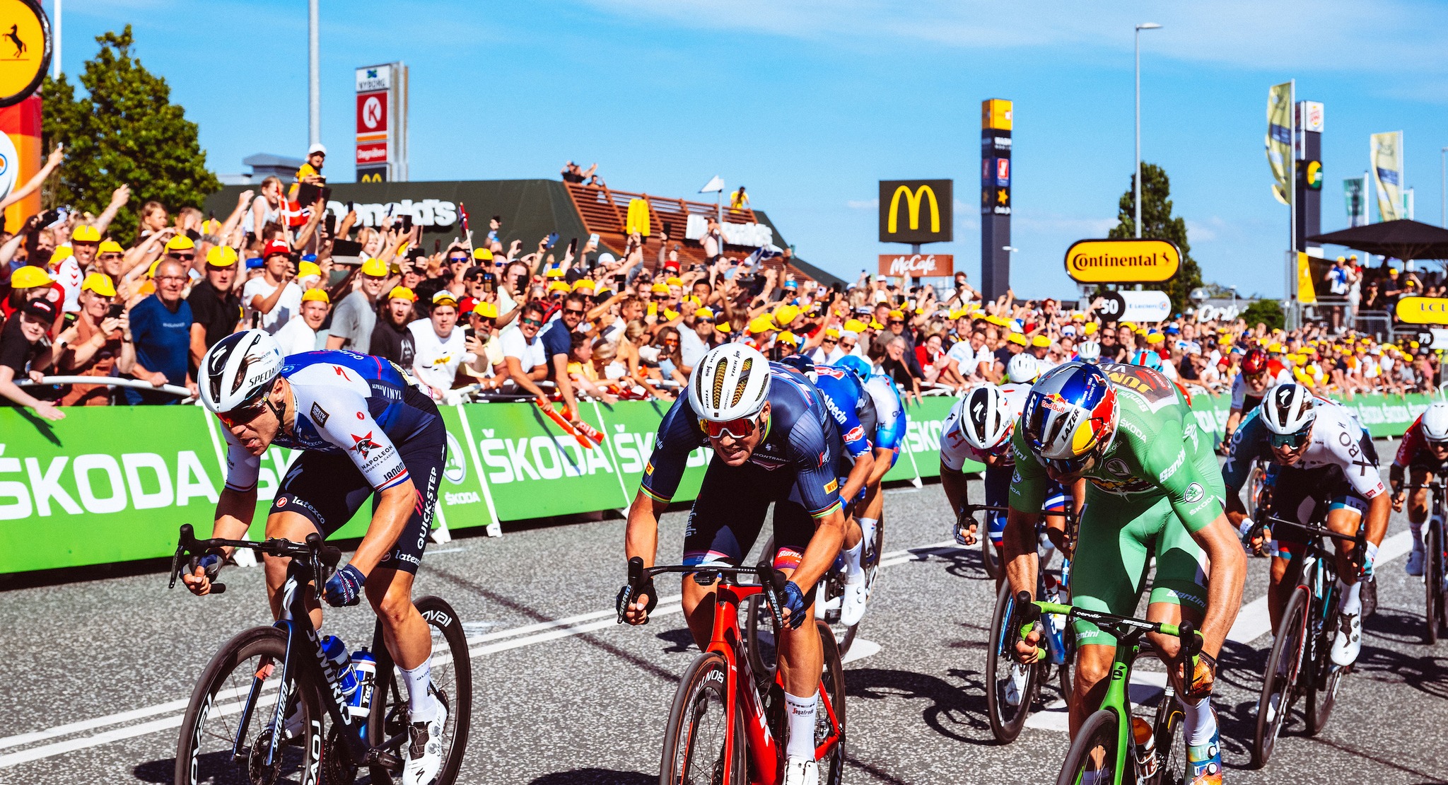 Cua-rơ Hà Lan giành chiến thắng ý nghĩa ở chặng 2 giải xe đạp Tour de France 2022