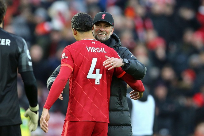 Van Dijk lập kỷ lục mới ở Ngoại hạng Anh với Liverpool