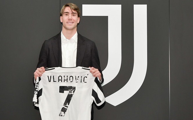 Vlahovic đến Juventus với mức phí đắt gần bằng Cristiano Ronaldo Vlahovic đến Juventus với mức phí đắt gần bằng Cristiano Ronaldo