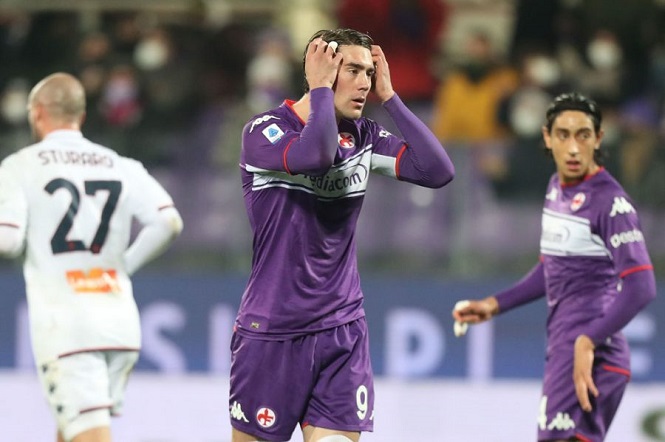 Vlahovic lần đầu sút hỏng phạt đền sau khi thử “Panenka”