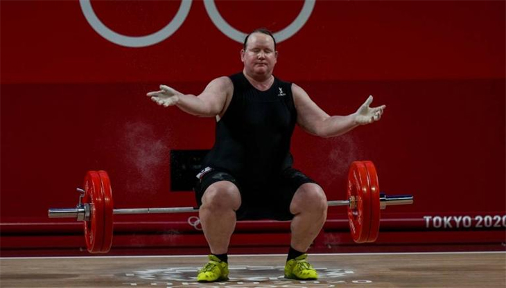 VĐV Cử tạ chuyển giới đầu tiên tại Olympic không giành nổi huy chương