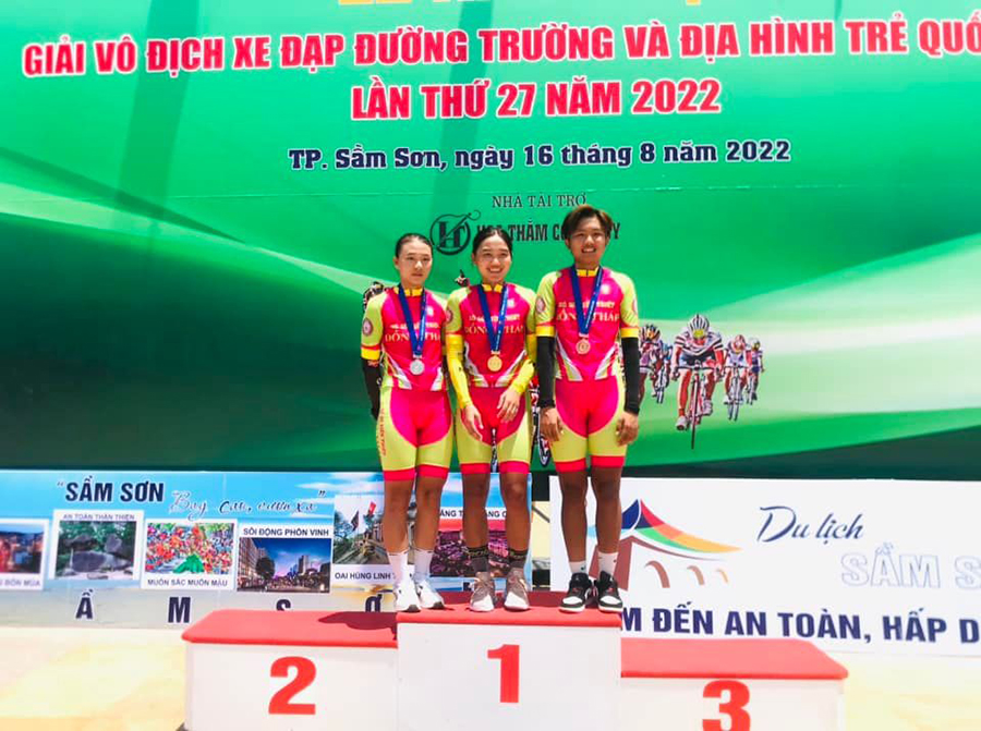 Cua-rơ nữ Đồng Tháp áp đảo ngày đầu Giải vô địch xe đạp đường trường trẻ toàn quốc 2022 Cua-rơ nữ Đồng Tháp áp đảo ngày đầu Giải vô địch xe đạp đường trường trẻ toàn quốc 2022