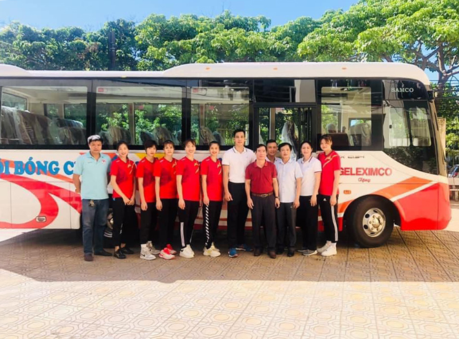 Bóng chuyền nữ Thái Bình đón nhận phương tiện di chuyển hiện đại từ nhà tài trợ